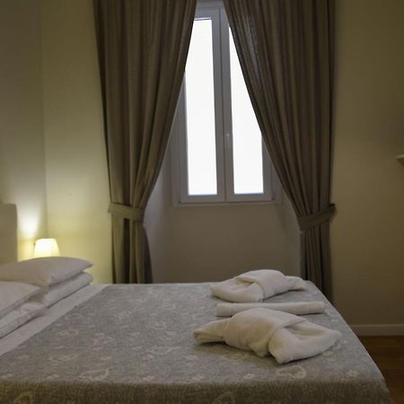 Hotel The Castle Inside Roma Esterno foto